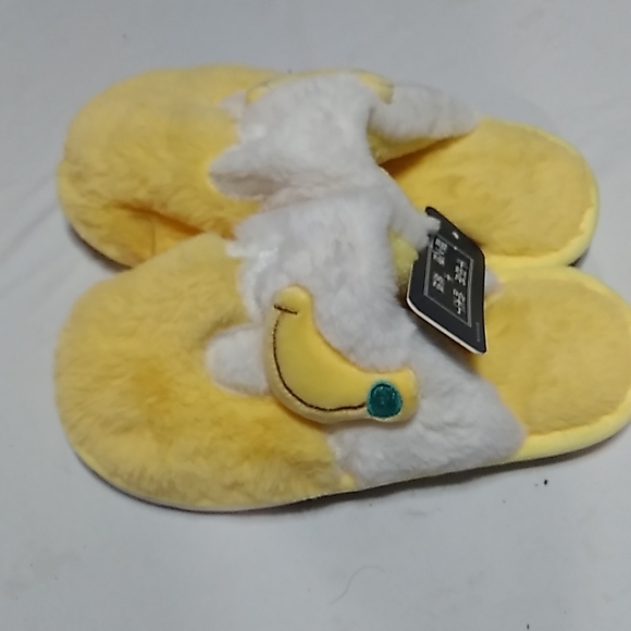 Kids Slippers - Picture 2 of 2
